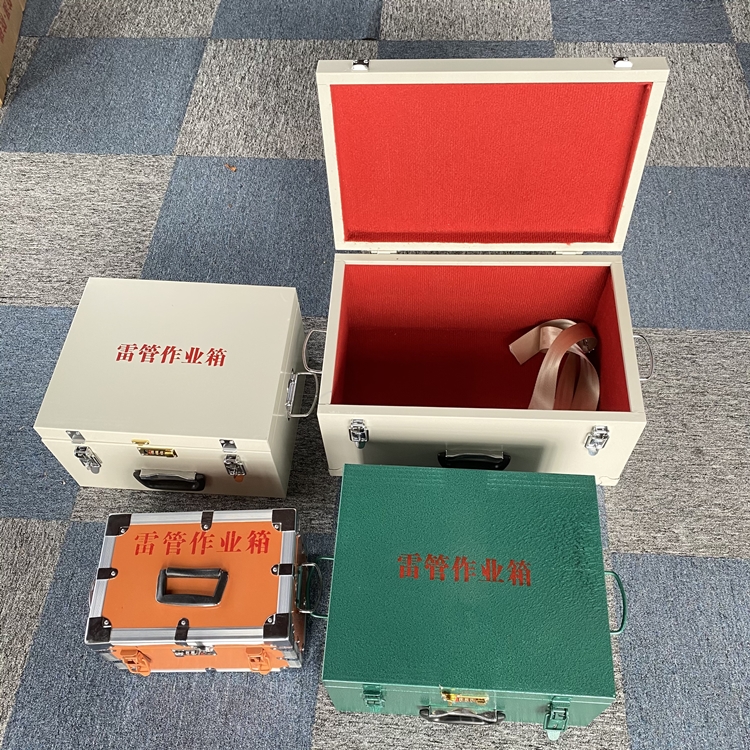 伊通爆破工程作业箱如何选择？玻璃钢与传统材质的全面对比